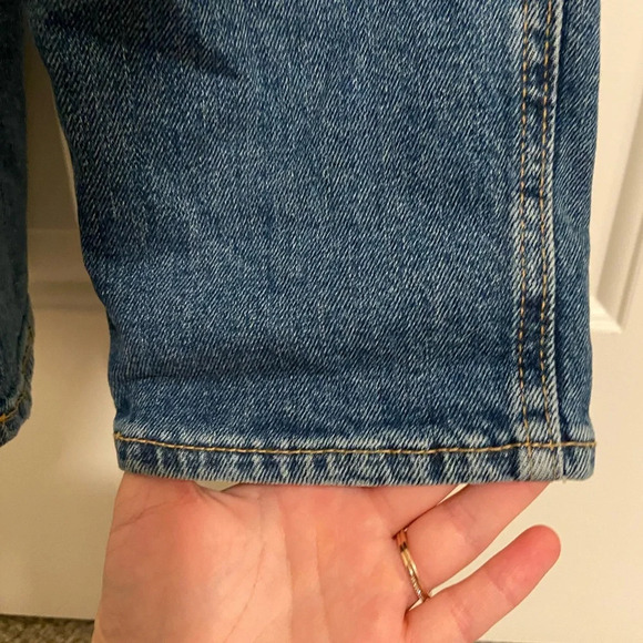 EUC | Old Navy women’s ripped distressed medium wash denim overalls — size 2 - Picture 6 of 10